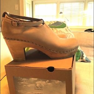 NO. 6 Classic Strap Clog on high heel